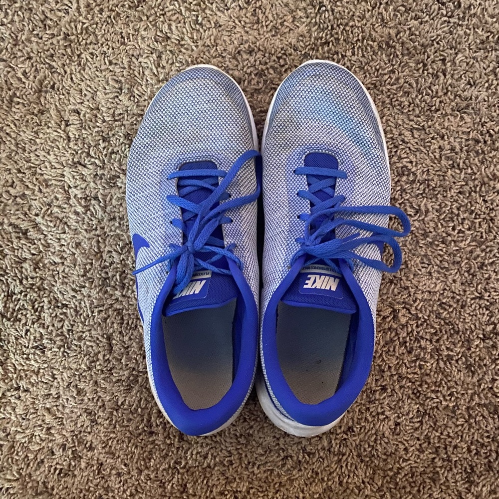 Nike Free Runs